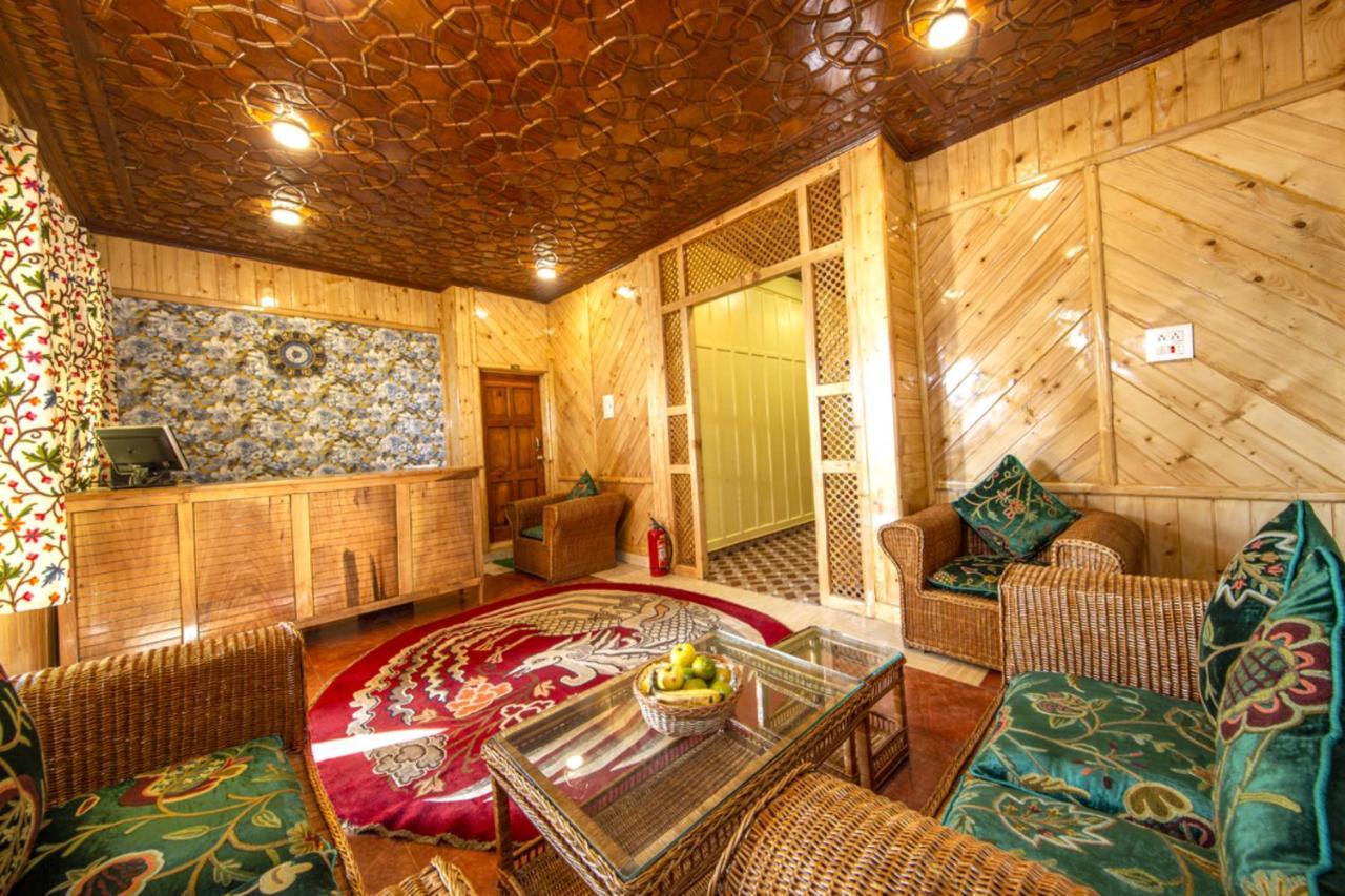 Gulmarg Ski Hill Resort Exteriör bild